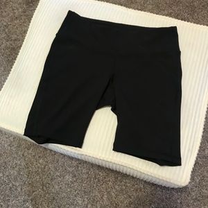 Mid-rise Athletic Shorts - Old Navy - Active - M